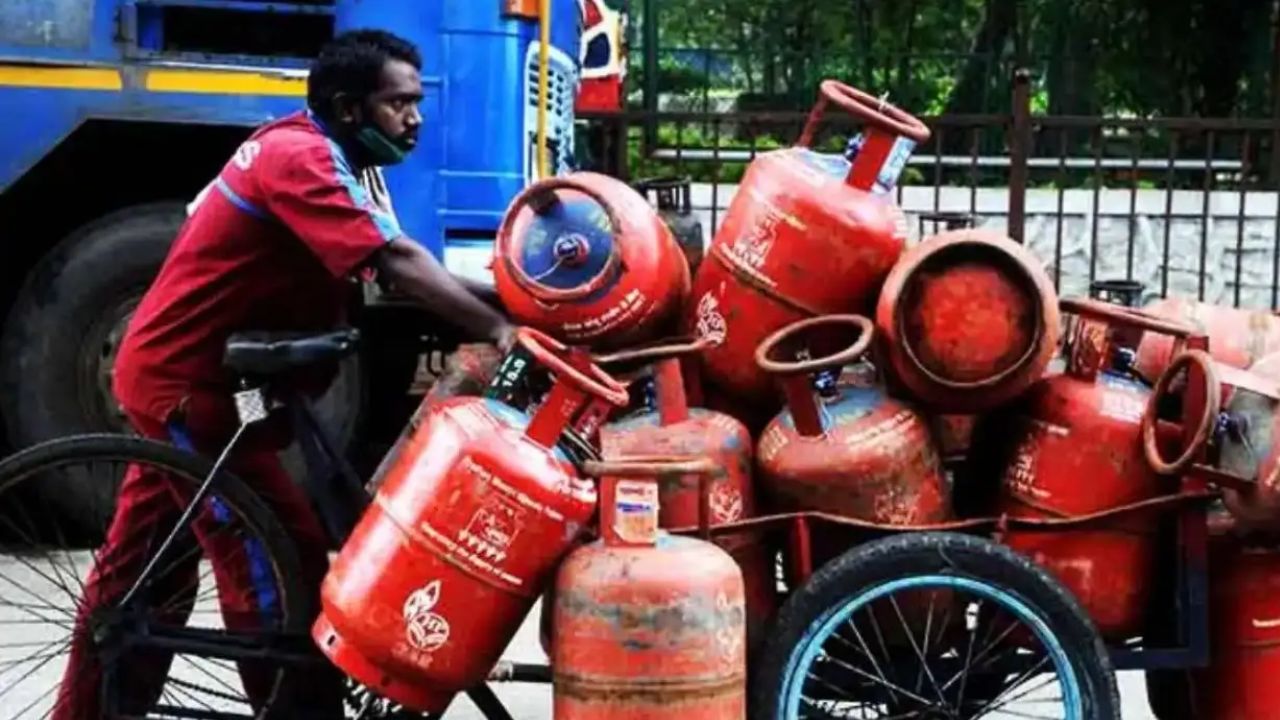 সময়সীমা বেঁধে দিল কেন্দ্র, দ্রুত এই কাজ না সারলে বিচ্ছিন্ন হয়ে যাবে LPG সংযোগ