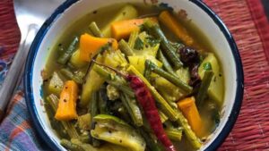 Recipe a delicious Neem stew with just a few ingredients
