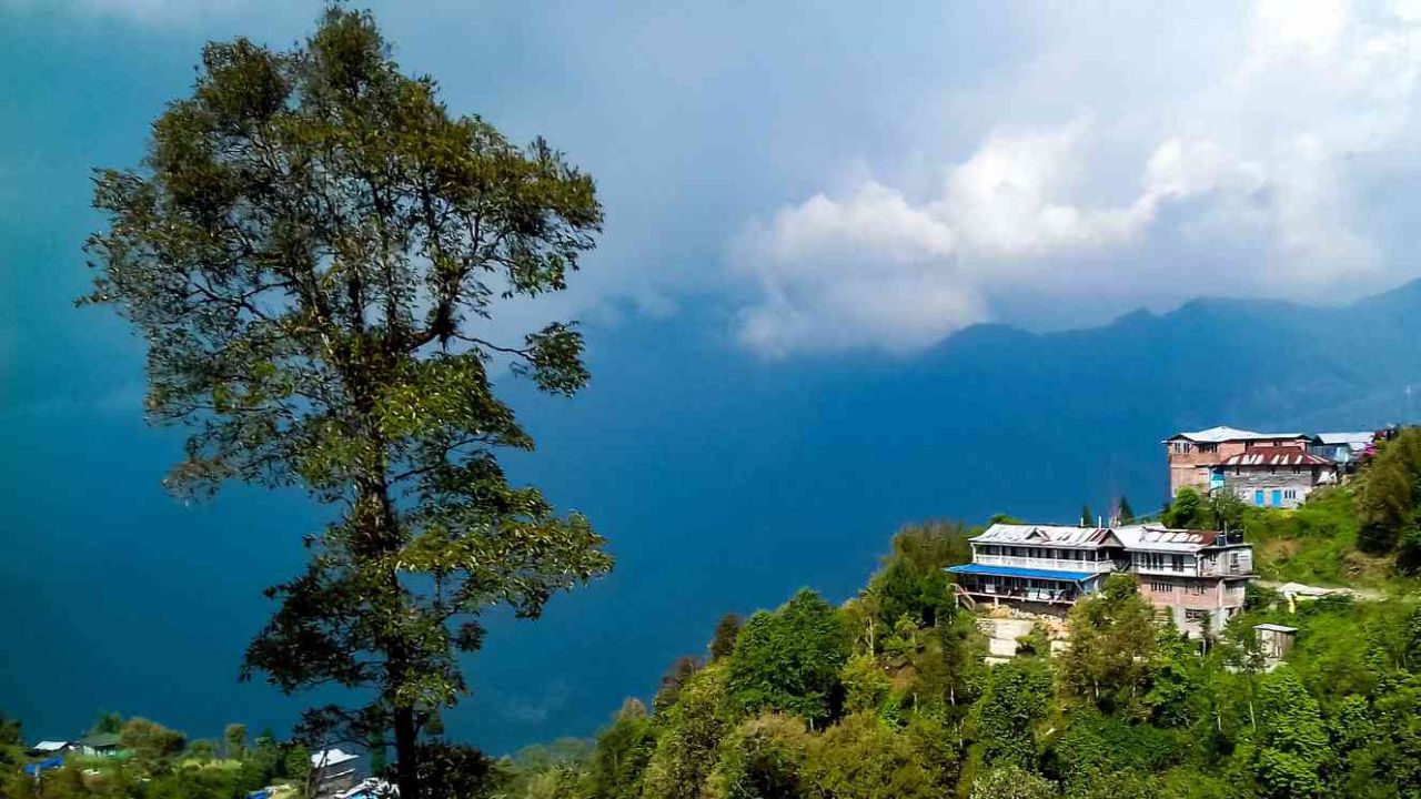 Travel Samalbong for your holiday instead of Darjeeling