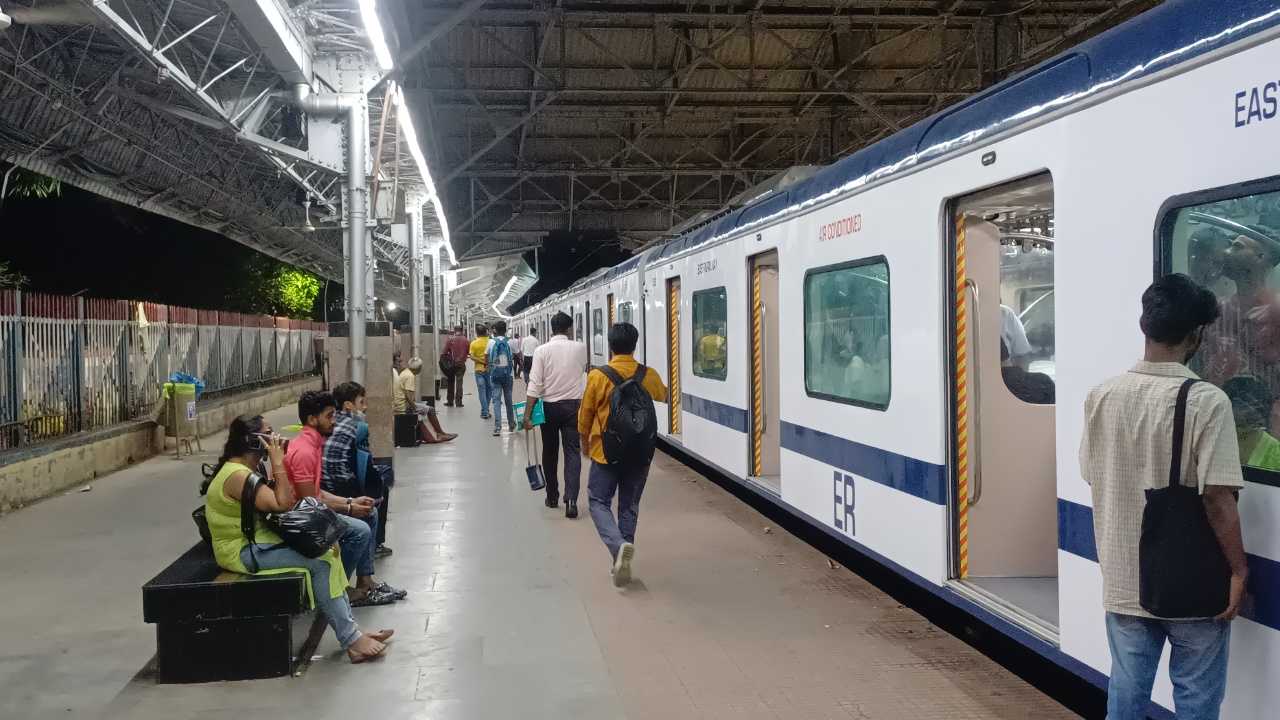 Sealdah Ranaghat local train new update 