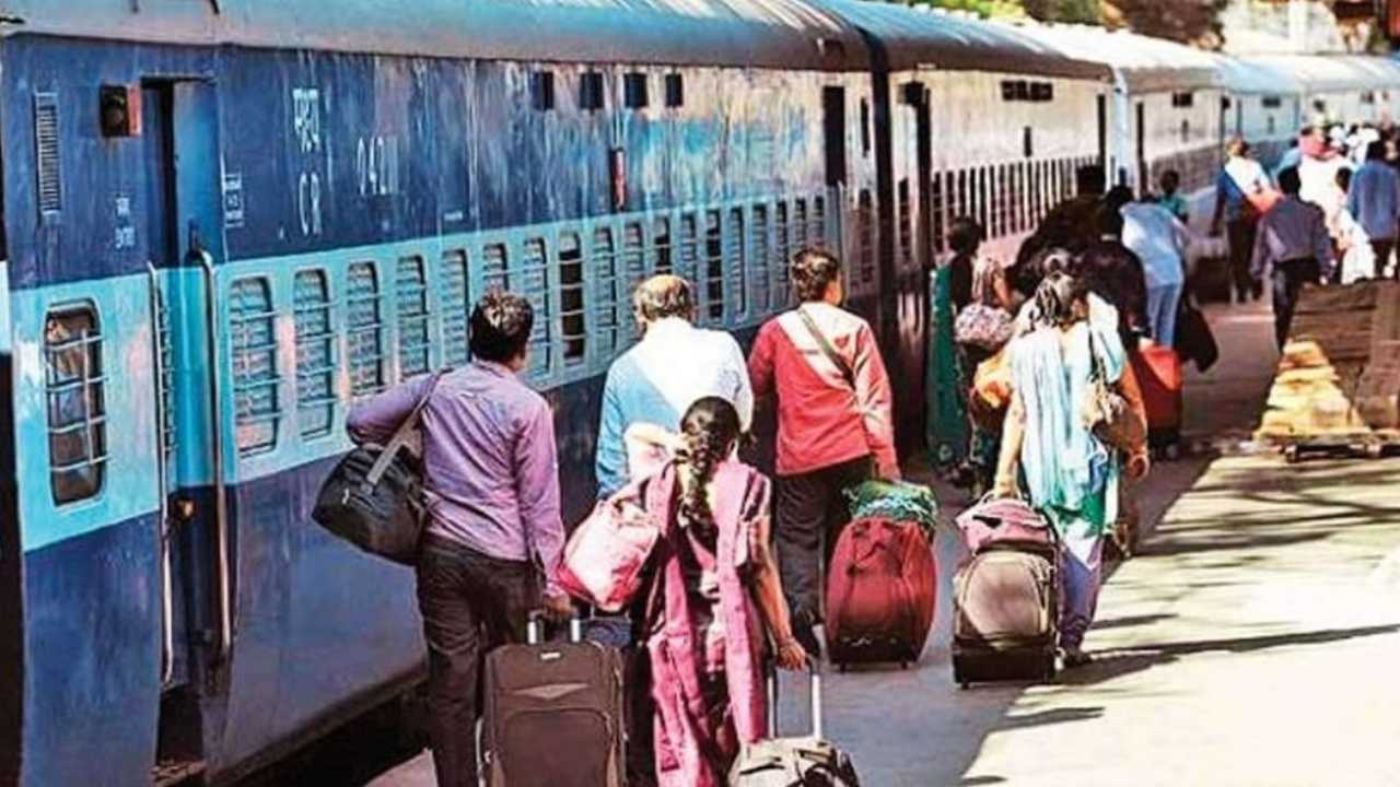 How to book Indian Railways locker in sealdah station 