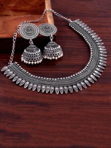 People of these 5 zodiac signs should wear silver jewellery.