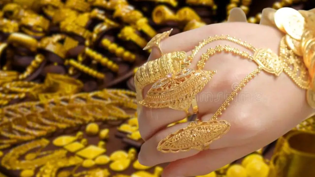 সোনার দাম কমল, স্বস্তি মধ্যবিত্তের
