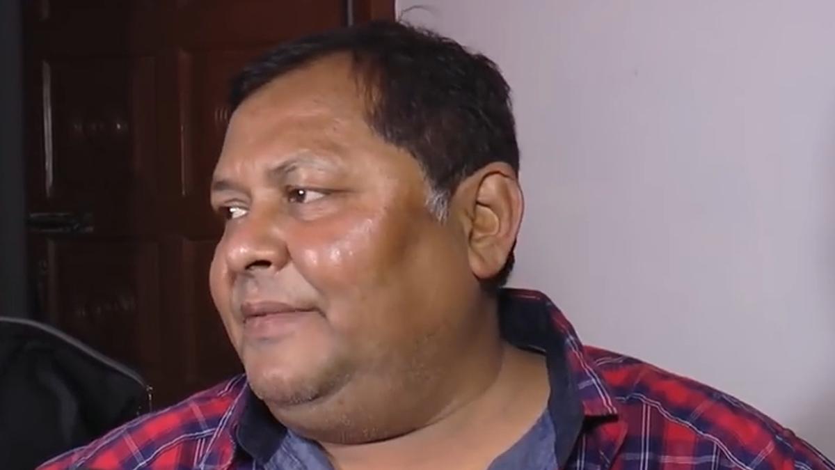 Actor kharaj mukherjee stuck in Nepal 
