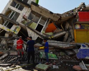 132 dead in Colombia earthquake, death toll could rise.