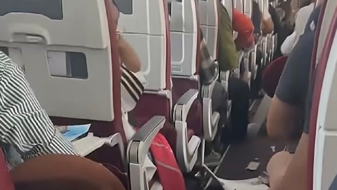 Air India flight did not drop 300 feet due to turbulence, report reveals.