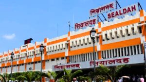 Special sculpture being created in Sealdah