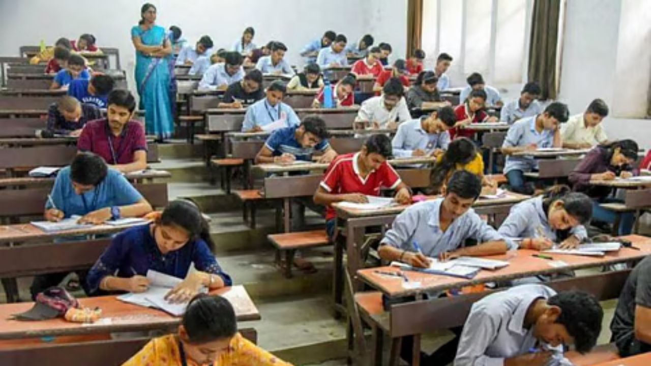 PhD-তে বড় বদল! বিশ্ববিদ্যালয়ের প্রবেশিকা বন্ধ, নতুন নিয়মে সিলমোহর রাজ্যের