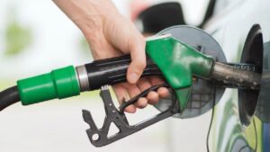 Now, the central govt is considering to bringing back E10 fuel for older vehicles!