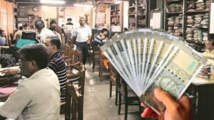 Kerala Government announced special bonus for Government employees and teachers
