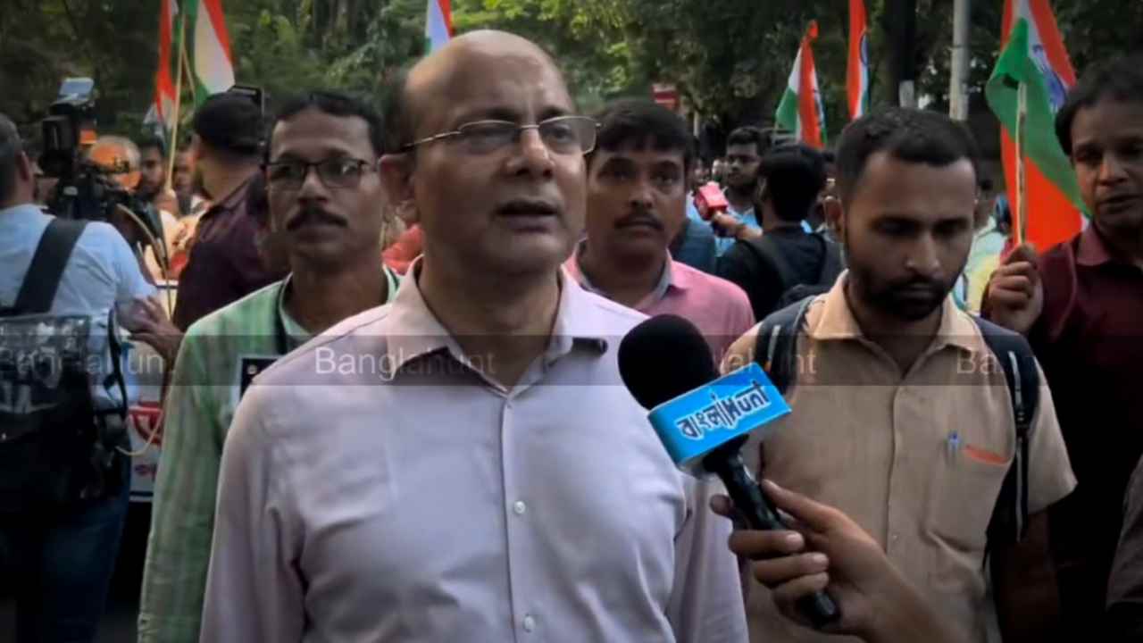 ‘…আমাদের সংস্কৃতিকে কালিমালিপ্ত করছে’, যাদবপুরে গণতন্ত্র ফেরানোর মিছিলে বিস্ফোরক জিষ্ণু বসু