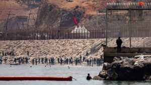 This country has decided to install a floating sea barrier to prevent infiltration.