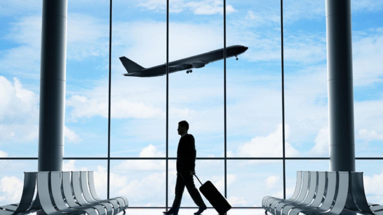 Which countries lead the way in international travel?