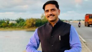 Success Story of Vijay Amrita Kulange will amaze you.