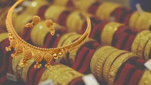 Gold Price major drop in 15 august know todays rate