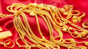 Gold Price major drop in 15 august know todays rate