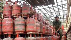 LPG Cylinder prices slashed in one go what are the new rates