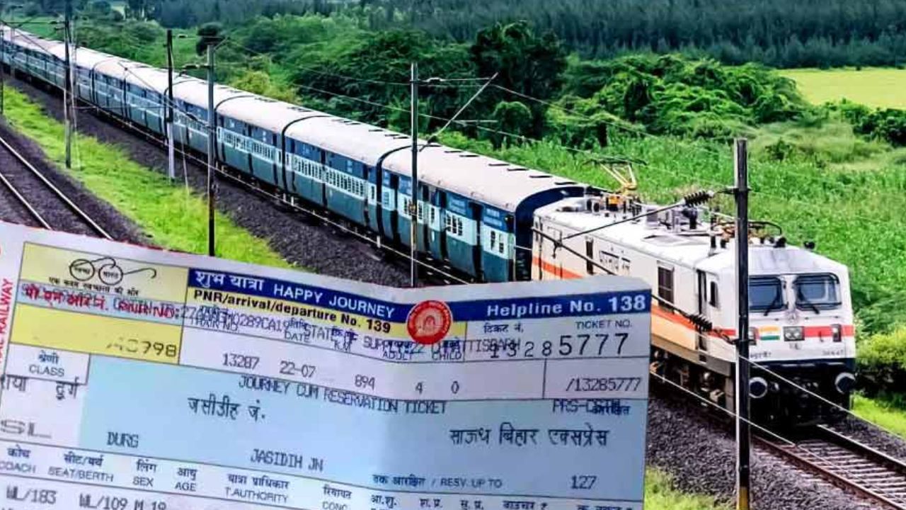 পুজোর টিকিট কাটতে তাড়াহুড়ো নয়! কবে বুকিং করবেন, কনফার্ম না হলে কী উপায় জানুন?