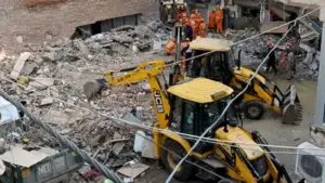 The death toll in the Delhi building collapse case has risen to 7.