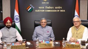 What did the Election Commission of India say on the controversy over the SIR issue?