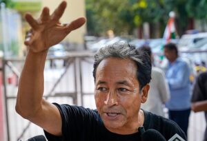 Is Sonam Wangchuk supporting the CJP's protest against Gyanesh Kumar.