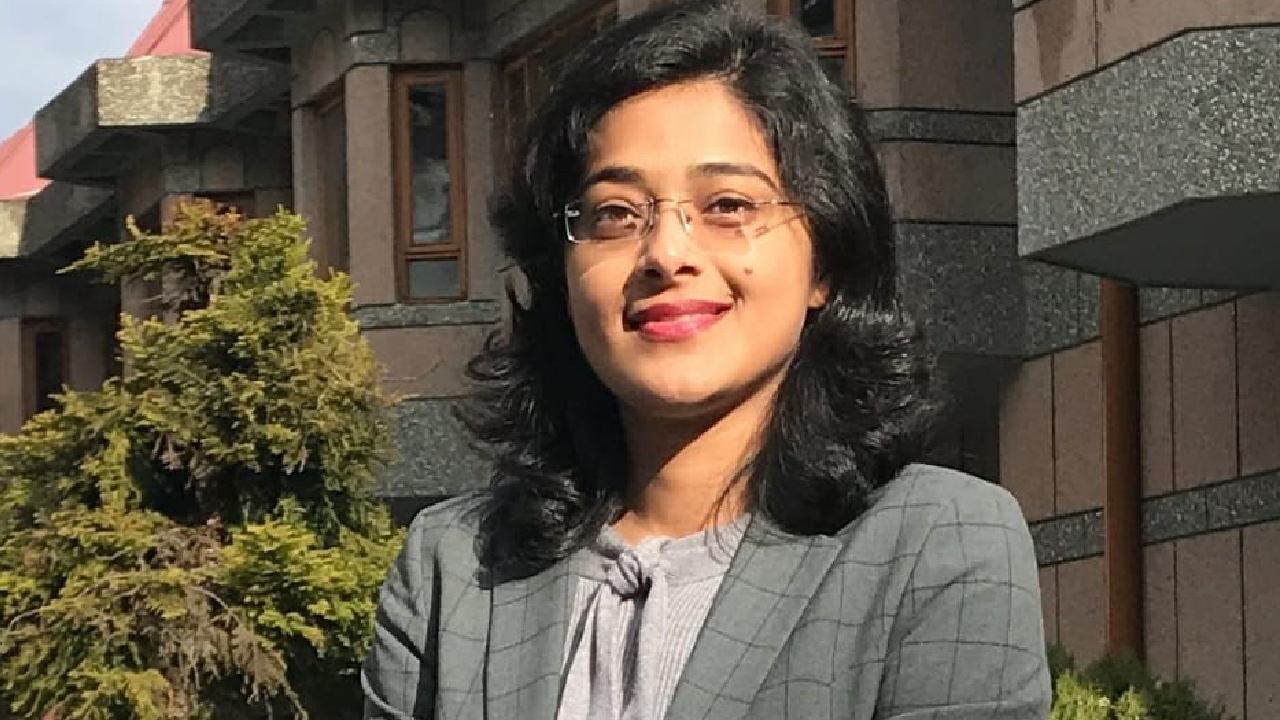 Success Story of Surabhi Gautam will amaze you.