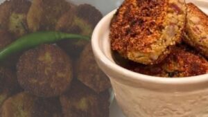 Recipe make a tangy poppy seed fritter curry in short time