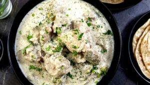 Recipe whip up a delicious Egg Do-Piaza in no time