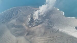 Massive volcanic eruption in Indonesia after 8 years.