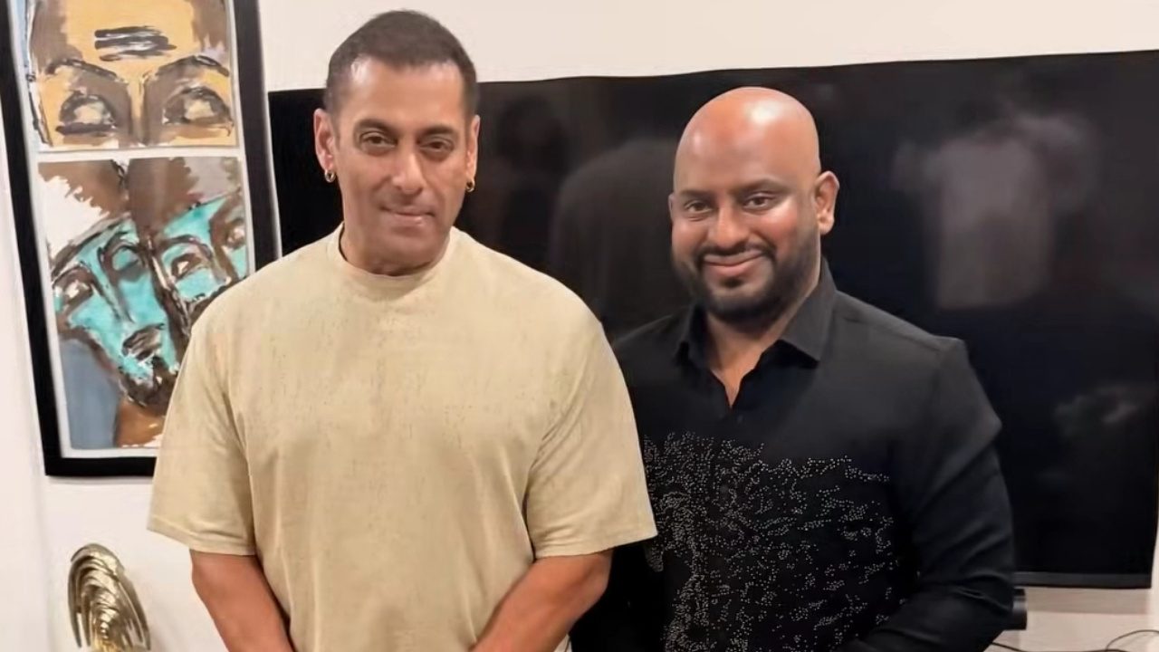 সলমনের বাড়িতে নৈশভোজে বিজেপির যুবনেতা, রাজনীতিতে পা রাখছেন ভাইজান?