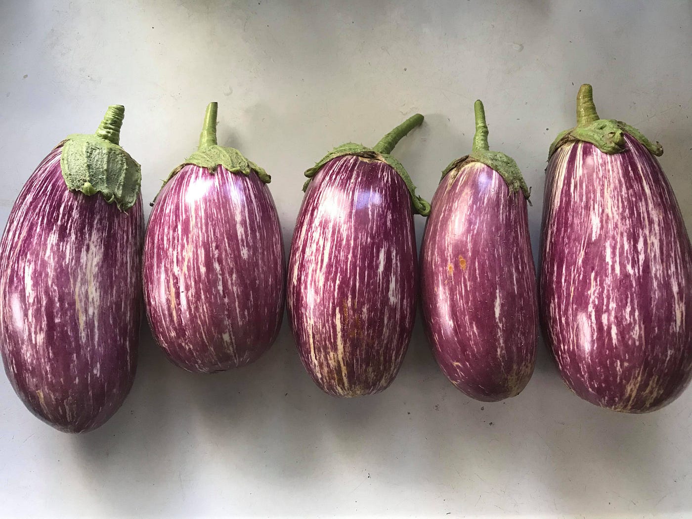 How to pick fresh brinjal in market