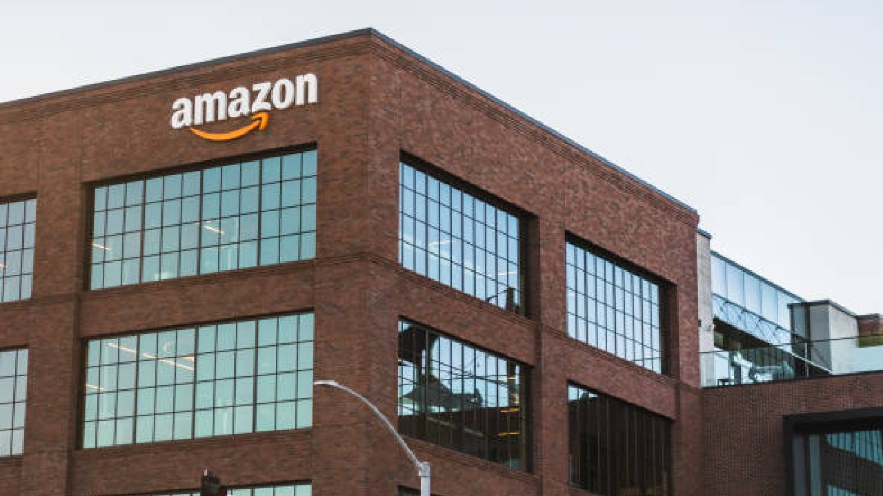 Massive layoffs at Amazon again during the festive season.