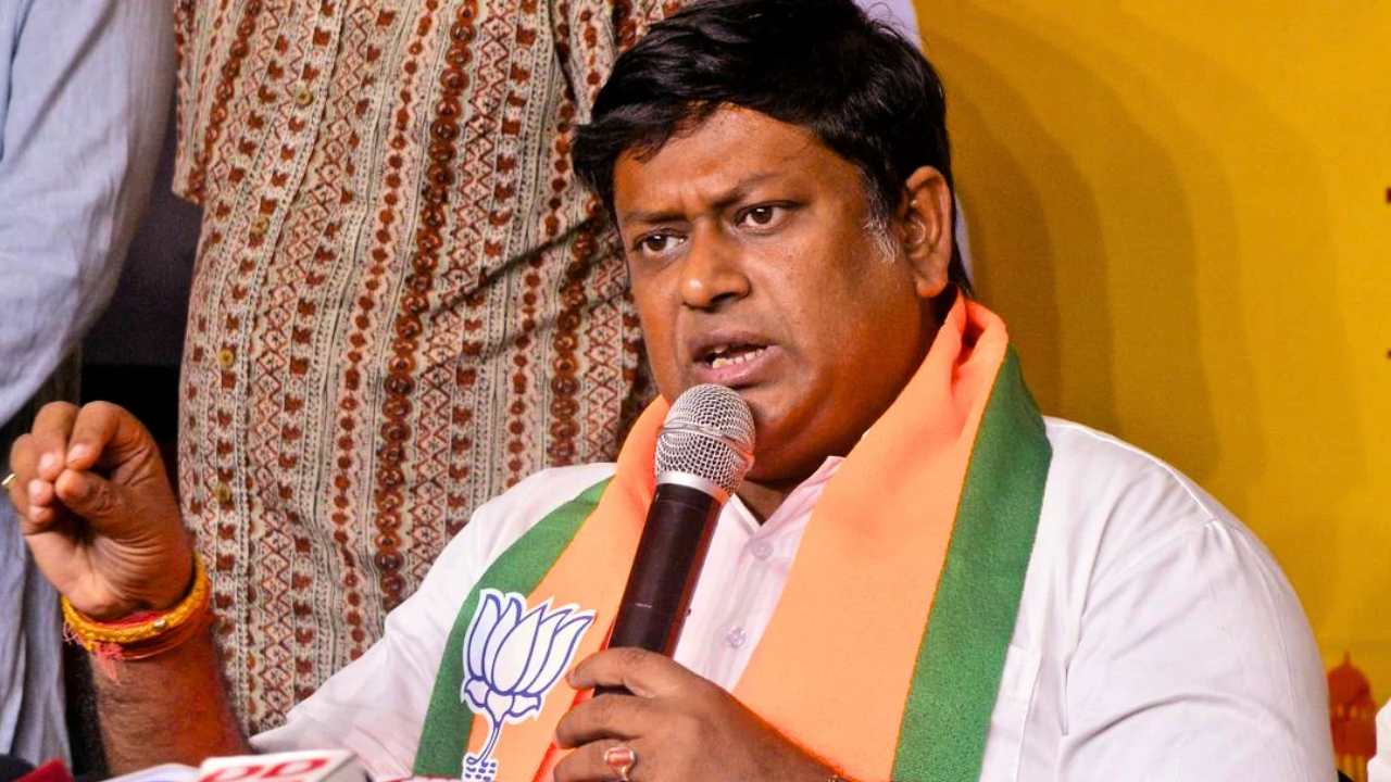 তৃণমূল থেকে বিজেপিতে আসছেন কাউন্সিলররা! পুরভোটের টিকিট নিয়ে মুখ খুললেন সুকান্ত