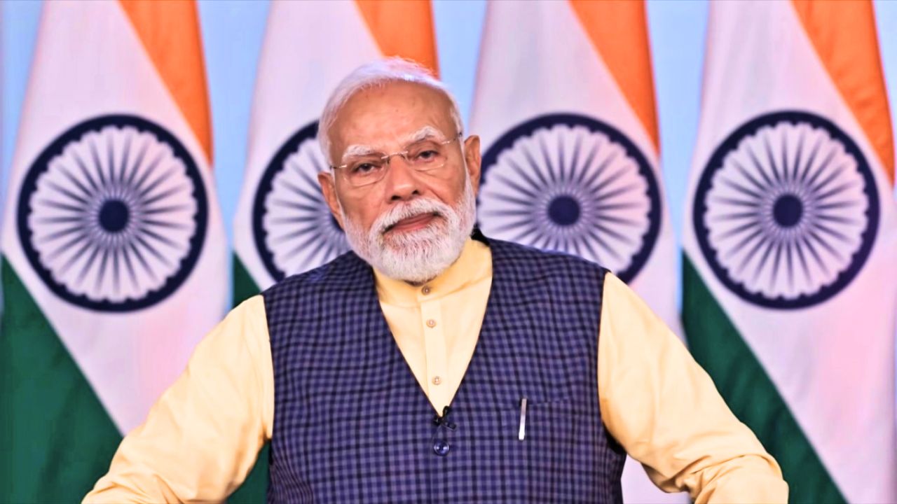 BJP's initiative to sold puja clothes for just 10 rupees