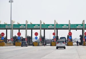 How much will an annual concession pass cost for those living near a toll plaza?