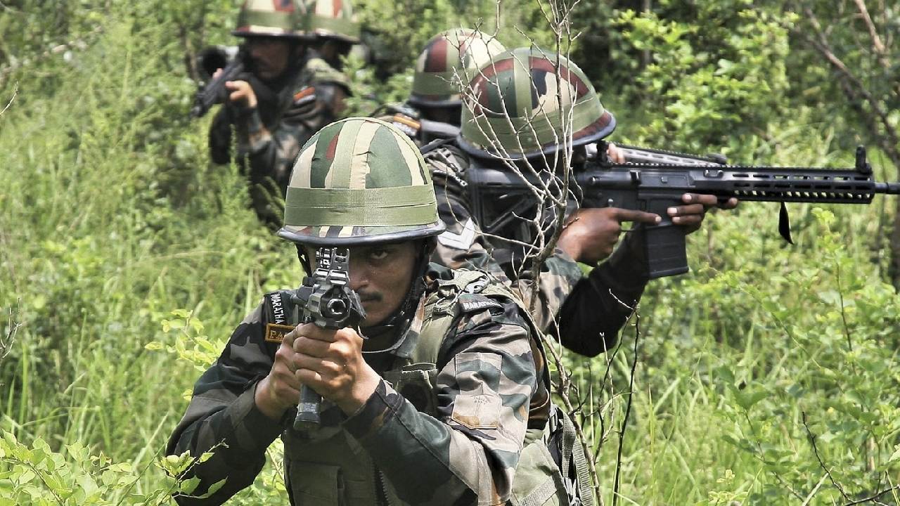 2 Pakistani infiltrators killed by the Indian Army.