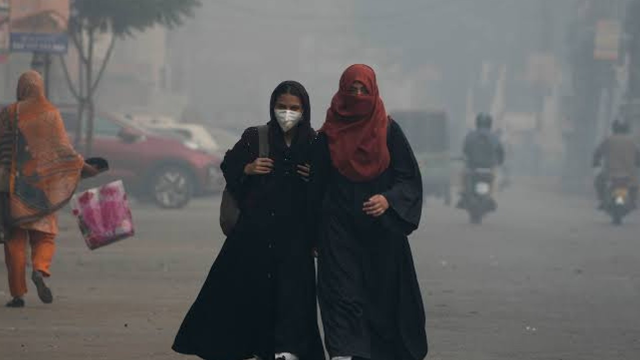 Lahore tops the list of the most polluted cities in the world!