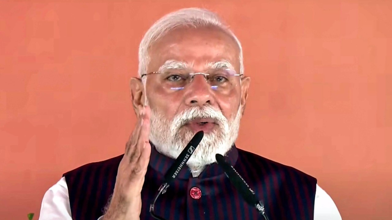 What message did Narendra Modi gave to Gen-z amidst the nationwide movement against SIR?