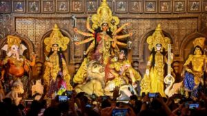 Kolkata Police how to get help if you get lost in the Puja crowds