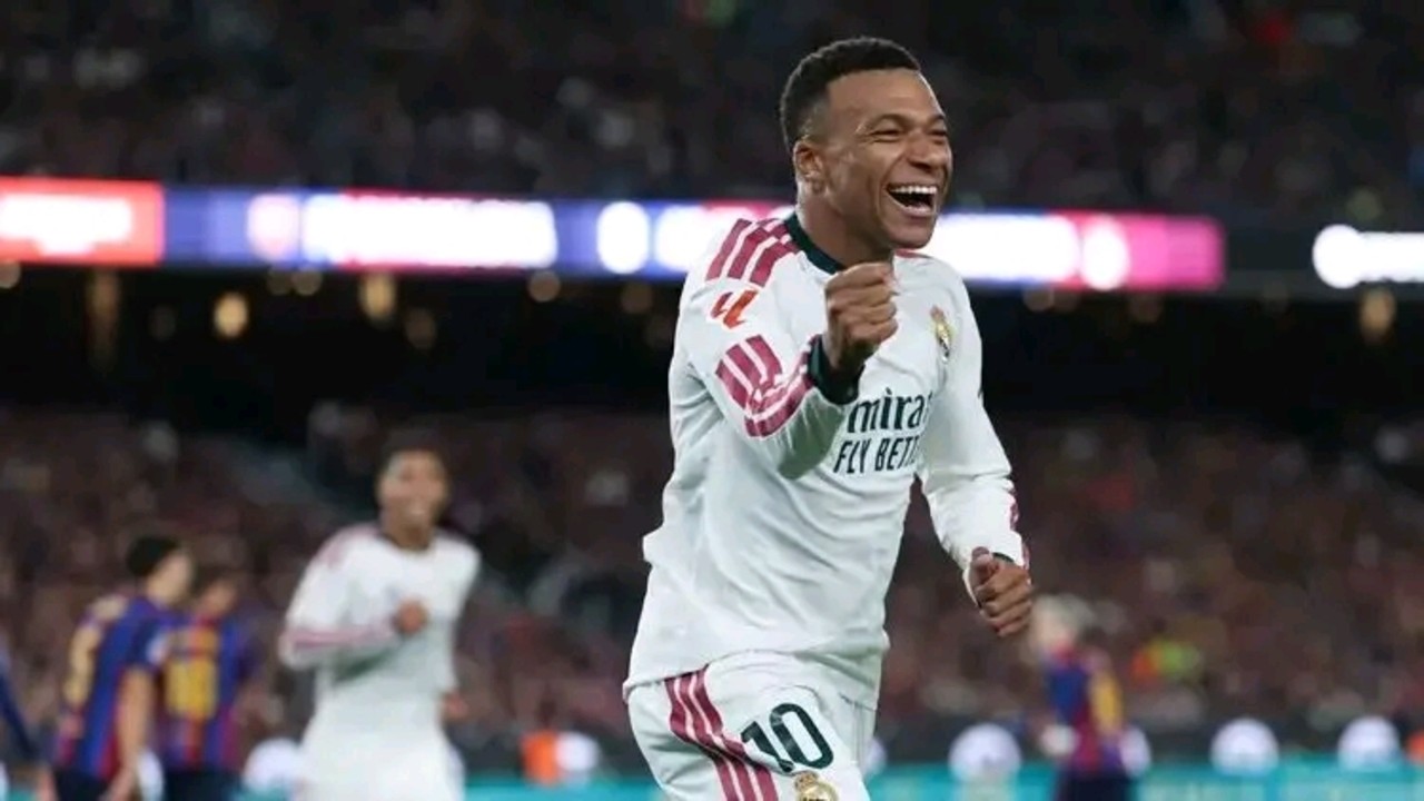 Kylian Mbappe: এল ক্লাসিকোতে জোড়া গোল! বার্সেলোনার বিরুদ্ধেই রিয়াল মাদ্রিদের জার্সিতে এমবাপের ১০০ গোল পূর্ণ
