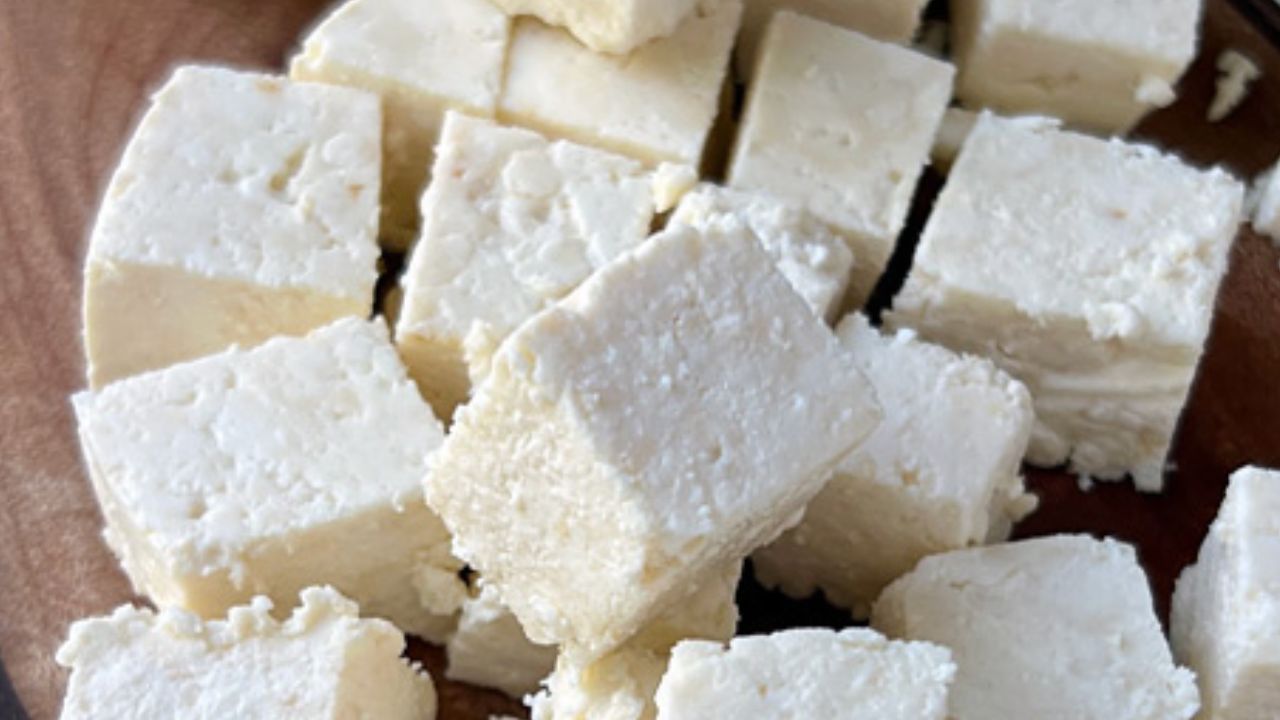 Paneer raided late at night and food items seized