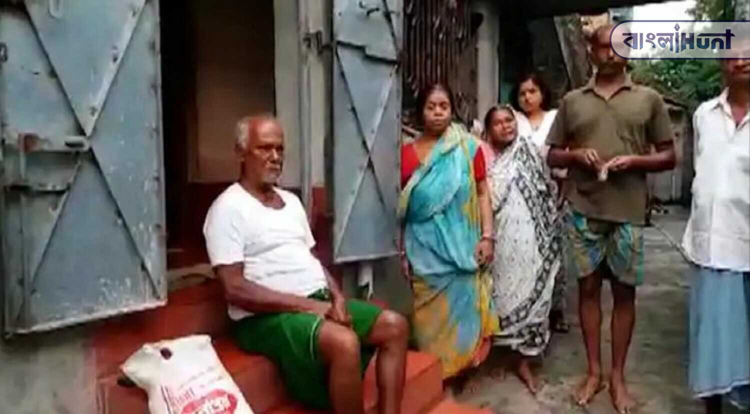80-year-old man old man did not get the vaccine, because his son is a BJP activist